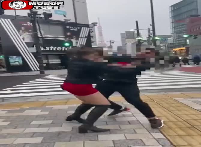 Video :After striking a woman in Japan, a French guy is wanted